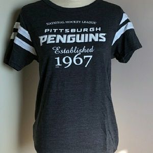 Womens Pittsburgh Penguins Top